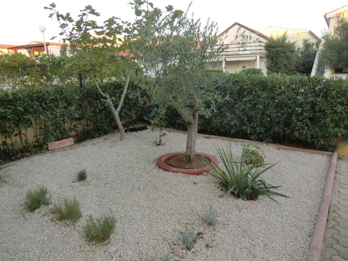 Ferien Haus Evita Auf Insel Vir - Wohnung I Exterior foto