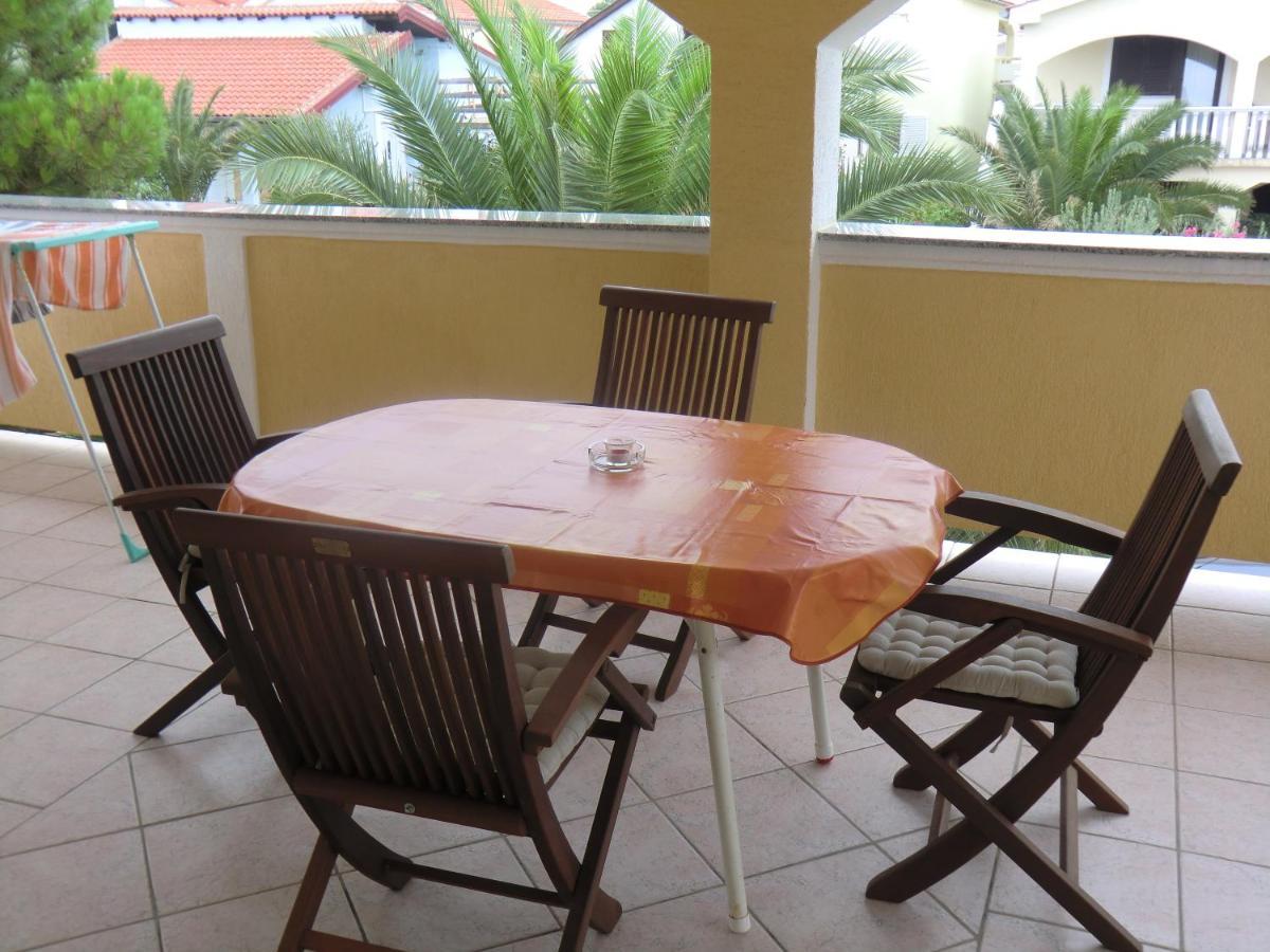 Ferien Haus Evita Auf Insel Vir - Wohnung I Exterior foto